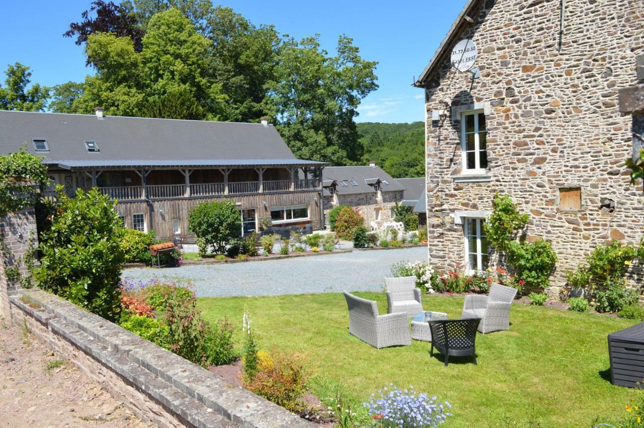 Gite De La Cour Campandré-Valcongrain Exterior foto